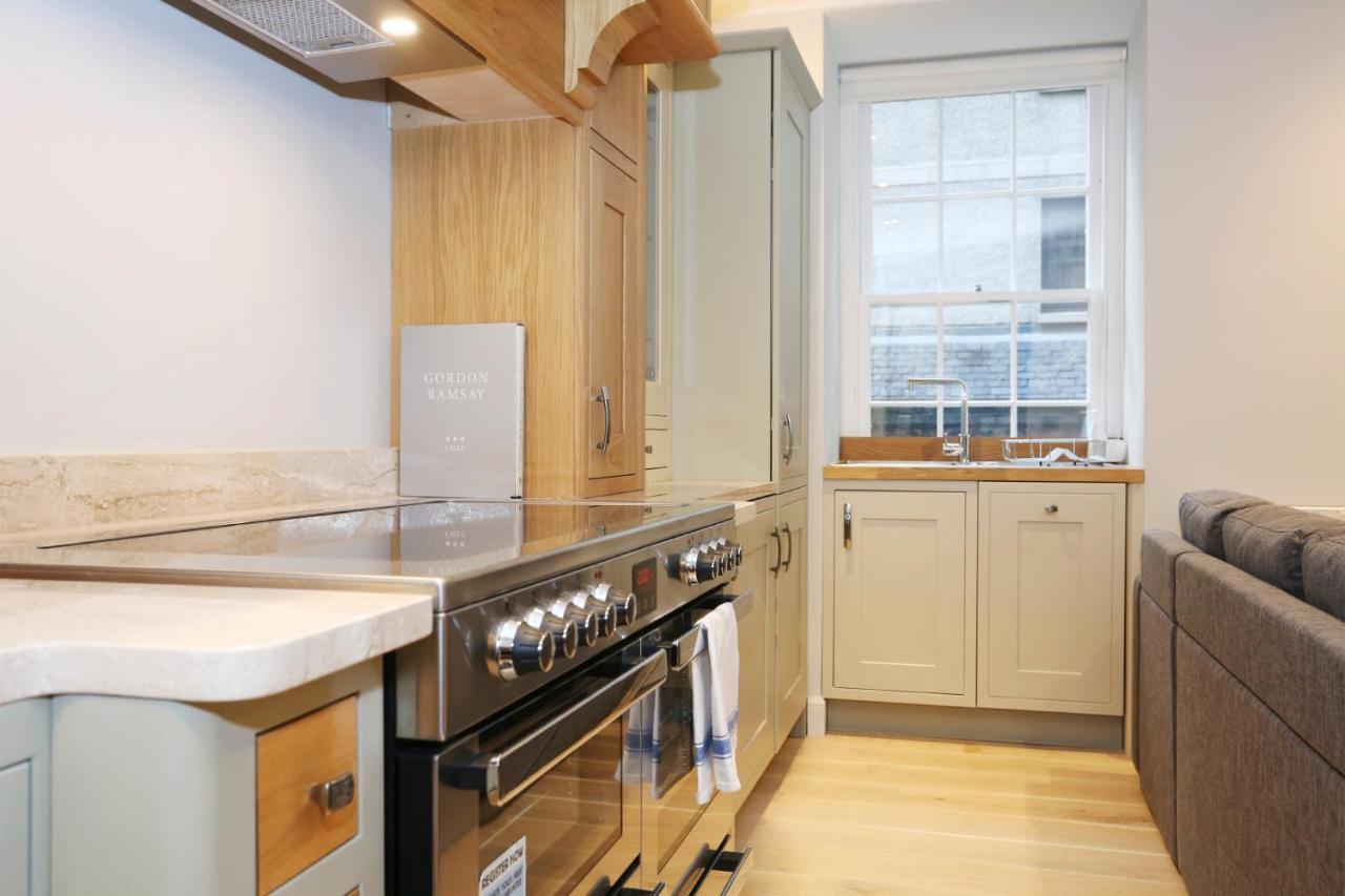Joivy Modern And Airy Flat On The Historic Royal Mile Apartamento Edimburgo Exterior foto
