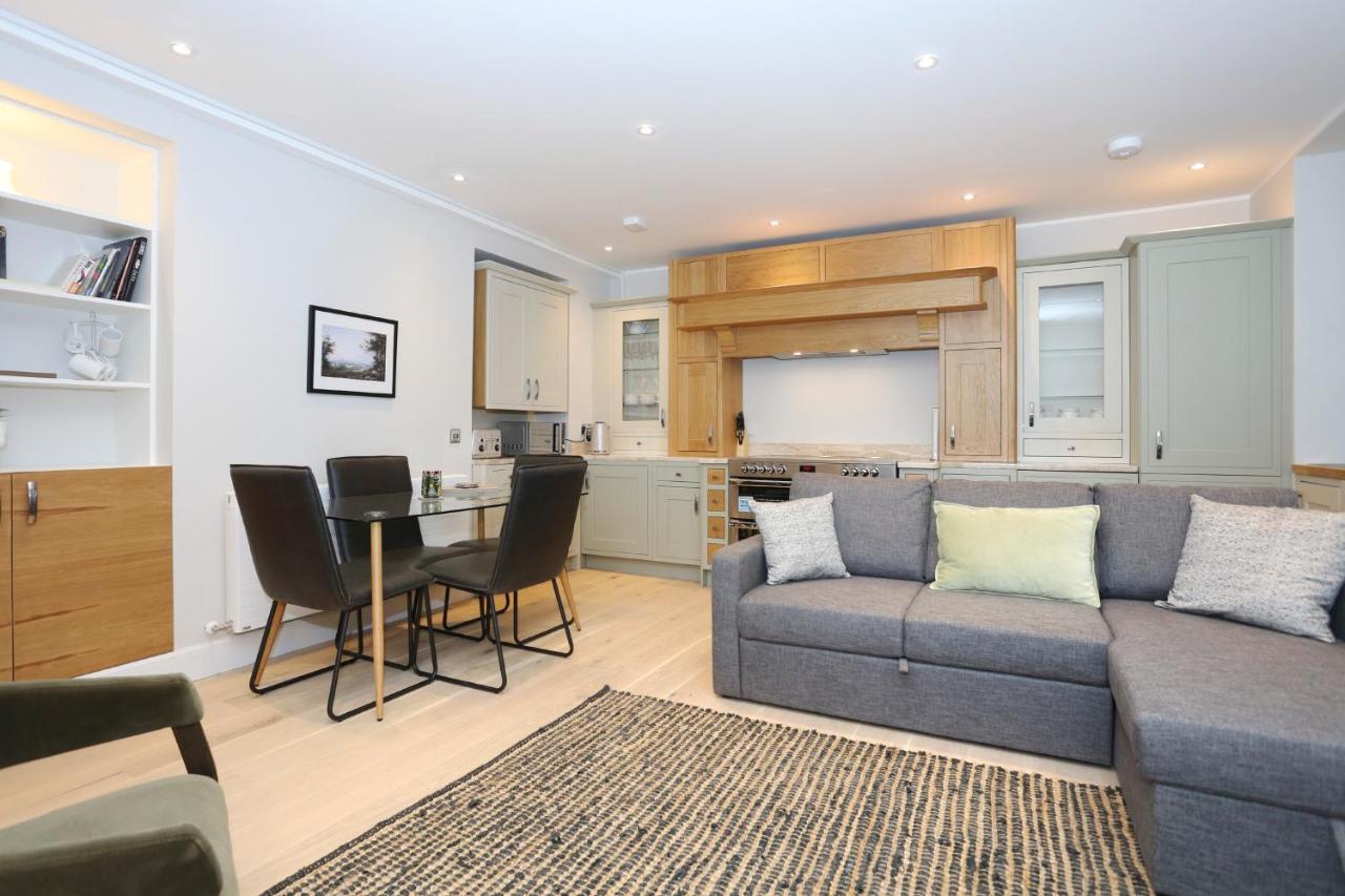 Joivy Modern And Airy Flat On The Historic Royal Mile Apartamento Edimburgo Exterior foto