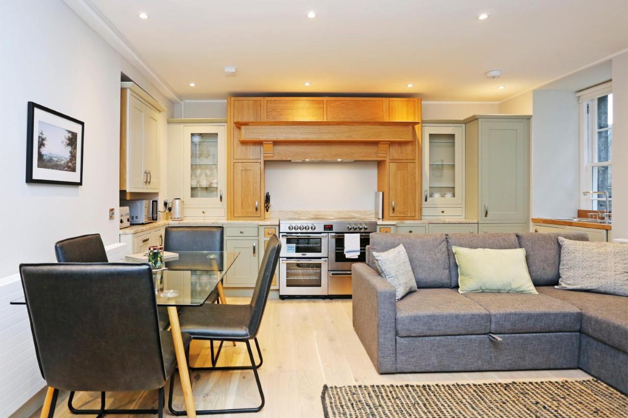 Joivy Modern And Airy Flat On The Historic Royal Mile Apartamento Edimburgo Exterior foto