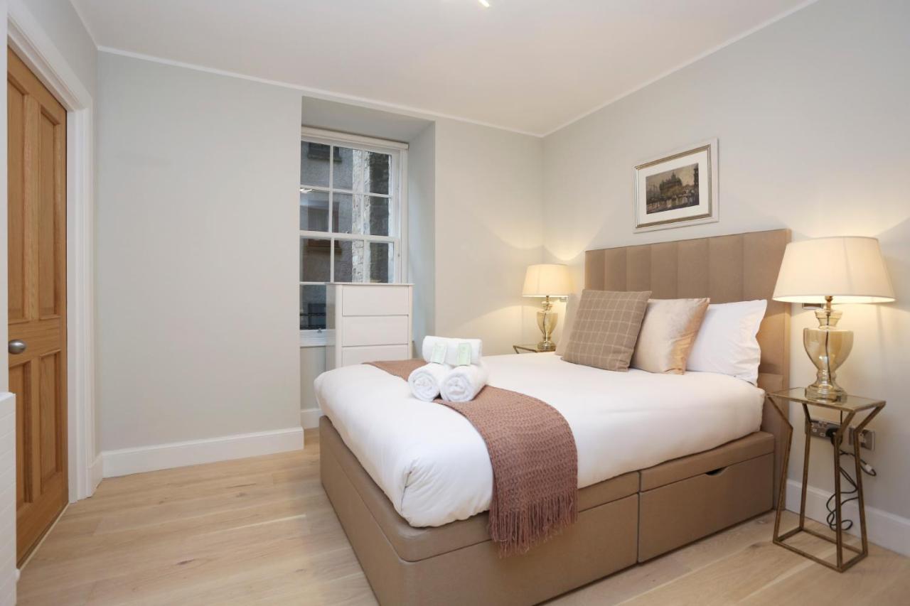 Joivy Modern And Airy Flat On The Historic Royal Mile Apartamento Edimburgo Exterior foto