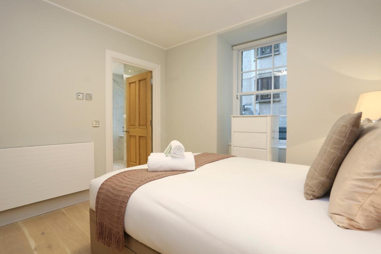 Joivy Modern And Airy Flat On The Historic Royal Mile Apartamento Edimburgo Exterior foto