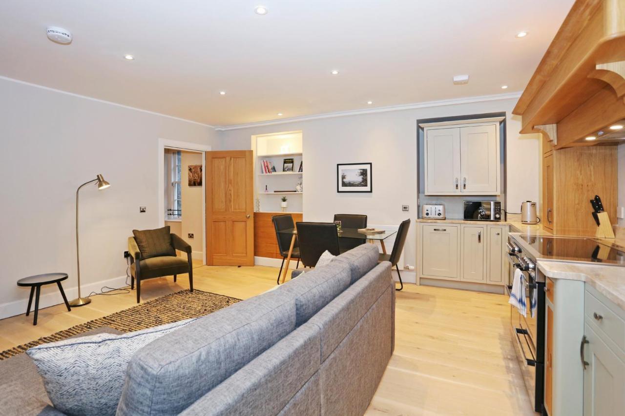 Joivy Modern And Airy Flat On The Historic Royal Mile Apartamento Edimburgo Exterior foto