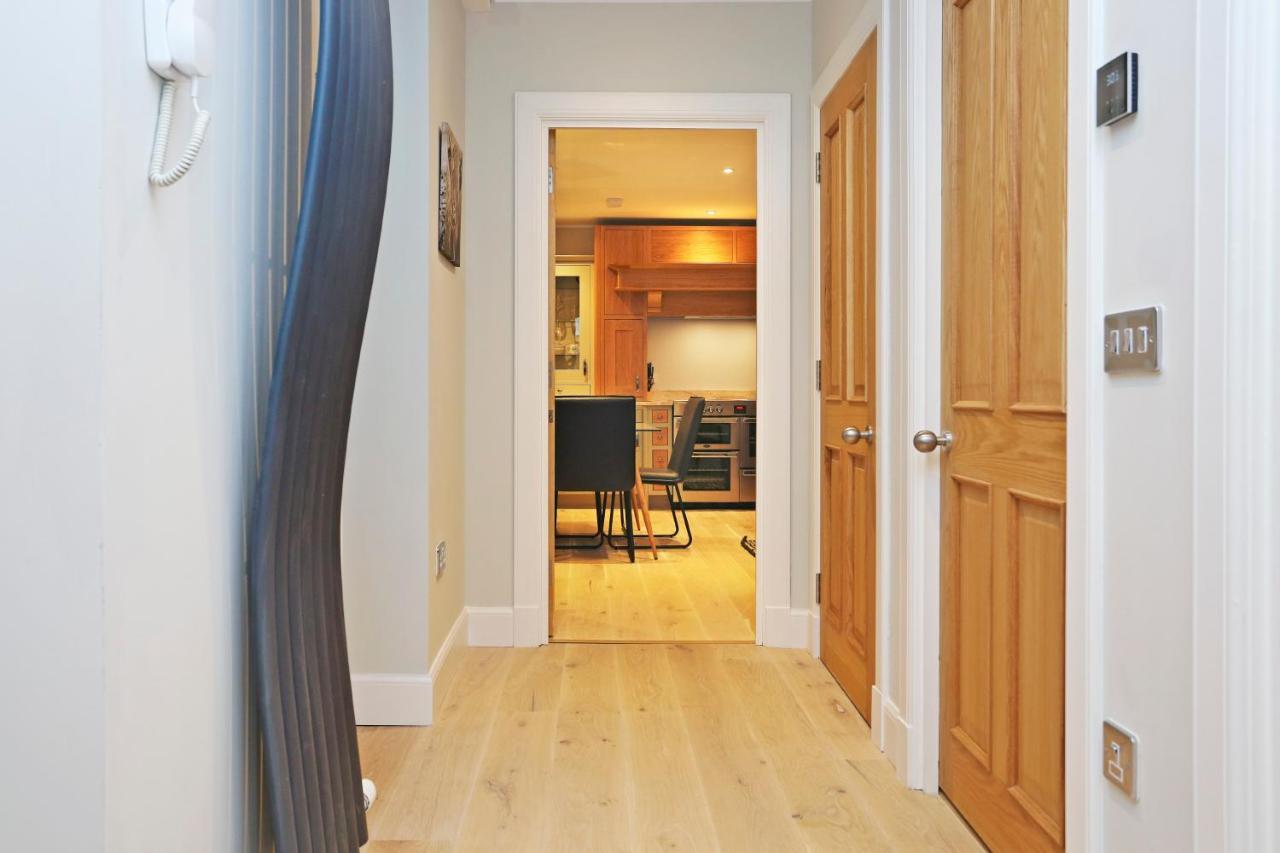 Joivy Modern And Airy Flat On The Historic Royal Mile Apartamento Edimburgo Exterior foto