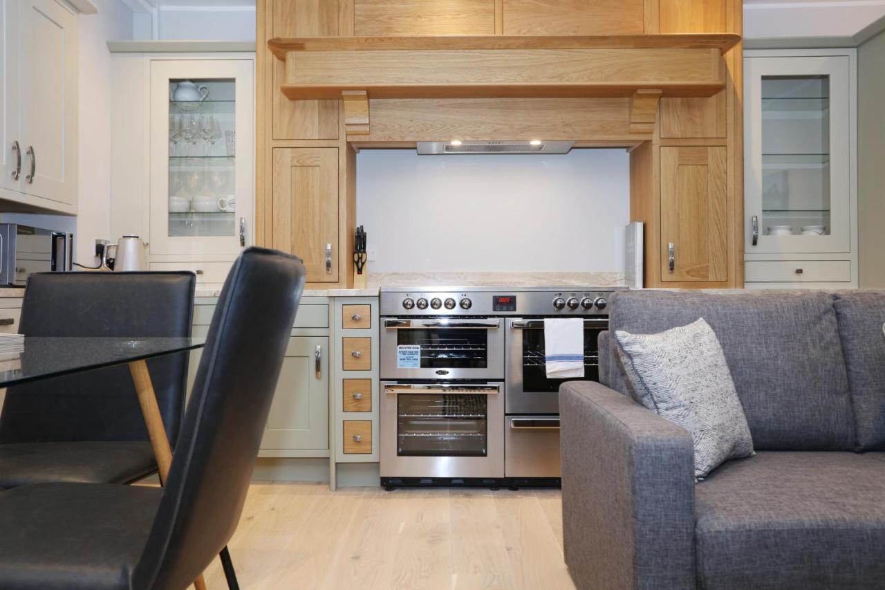 Joivy Modern And Airy Flat On The Historic Royal Mile Apartamento Edimburgo Exterior foto