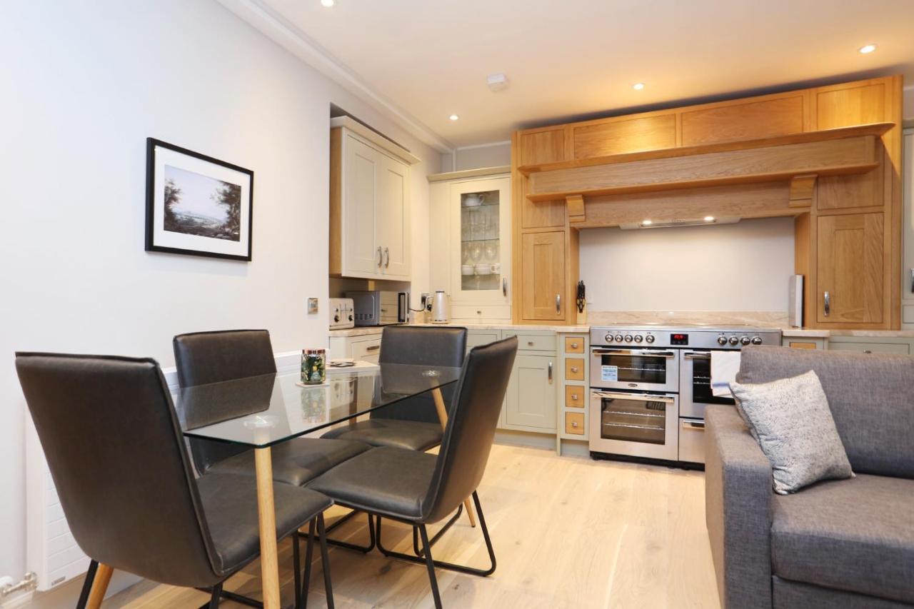 Joivy Modern And Airy Flat On The Historic Royal Mile Apartamento Edimburgo Exterior foto
